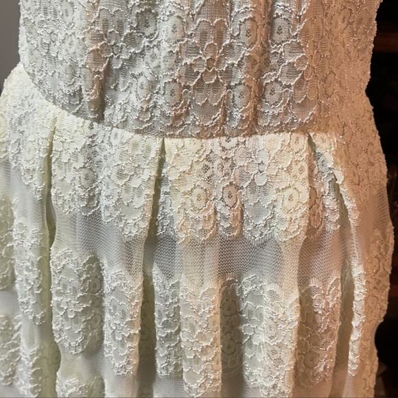 Karlie Cream Lace Dress Small - Picture 5 of 7